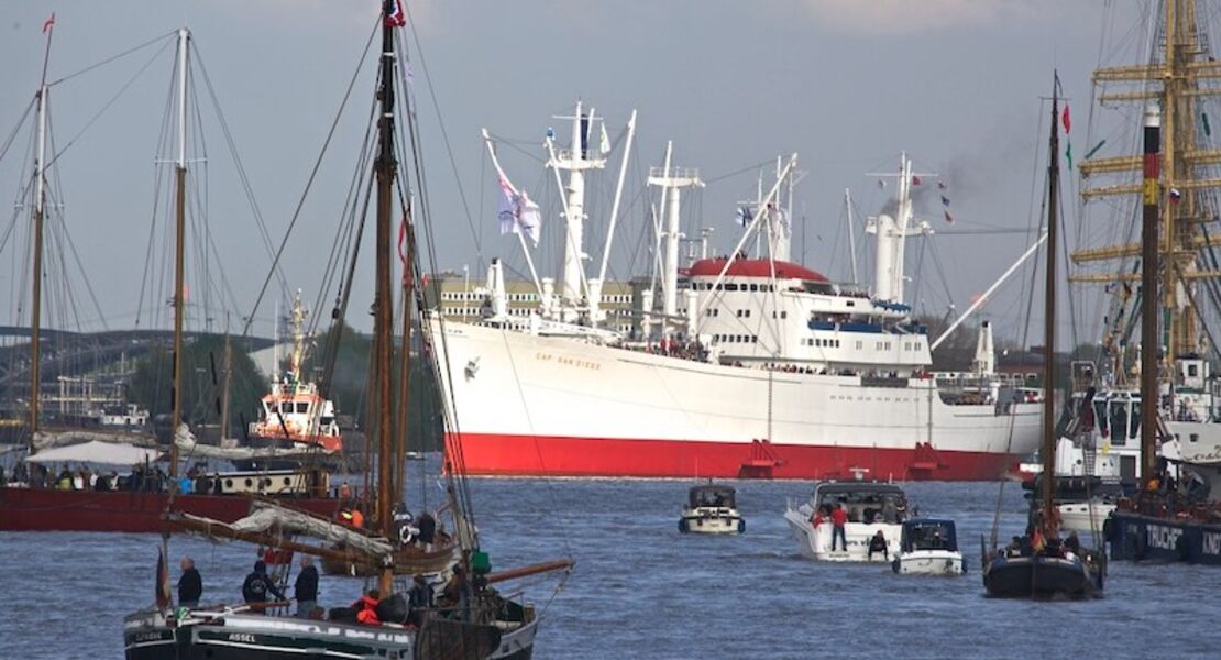 genussfahrt-zum-837-hafengeburtstag-hamburg
