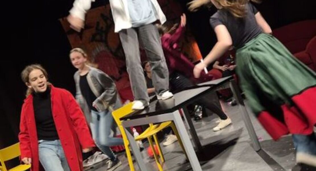 auf-die-buhne-improtheater-ab-10-jahren-leitung-anita-khajehali